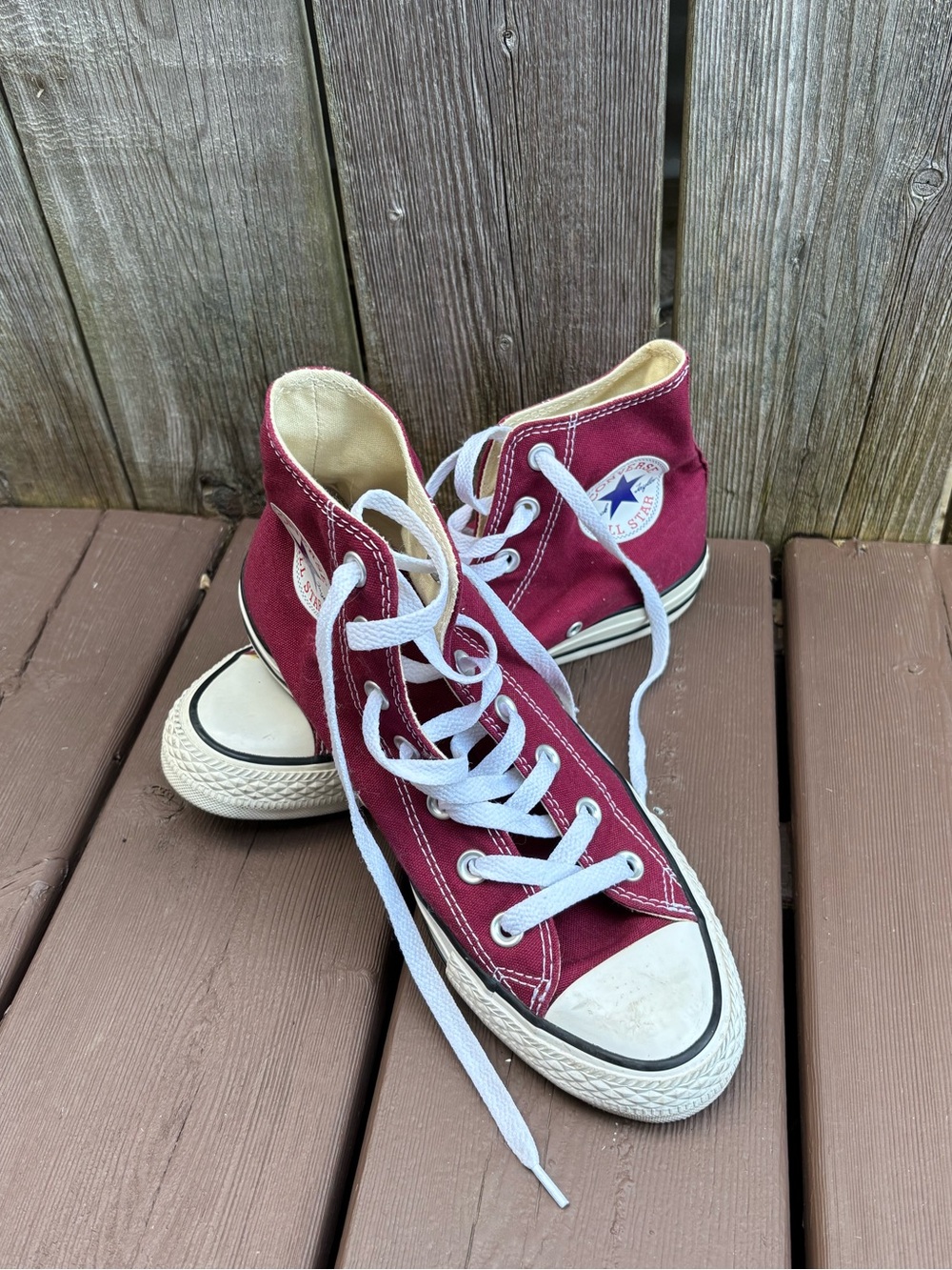 Converse Chuck Taylor All Star High-Top Sneaker in Burgundy Colour